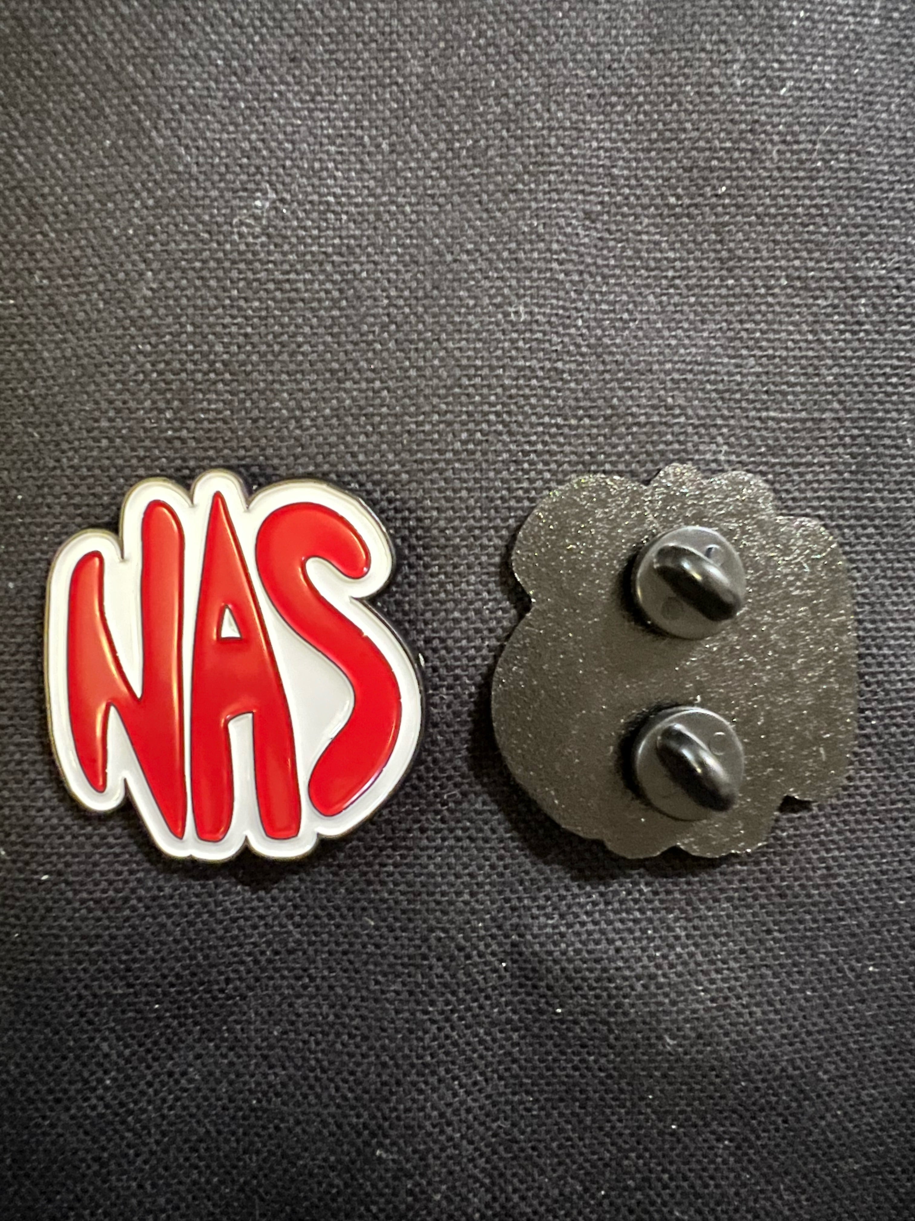 Nas Pin
